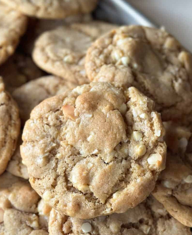 White Chocolate & Macademia Sourdough Cookies
